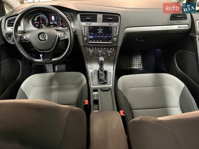 Фольксваген e-Golf, объемом двигателя 0 л и пробегом 151 тыс. км за 8799 $, фото 11 на Automoto.ua