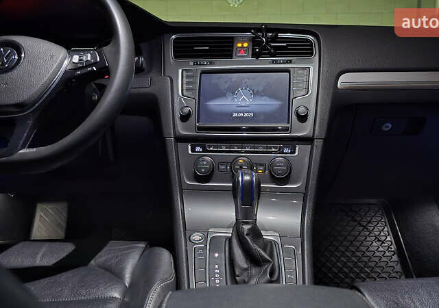 Фольксваген e-Golf, объемом двигателя 0 л и пробегом 114 тыс. км за 10500 $, фото 9 на Automoto.ua