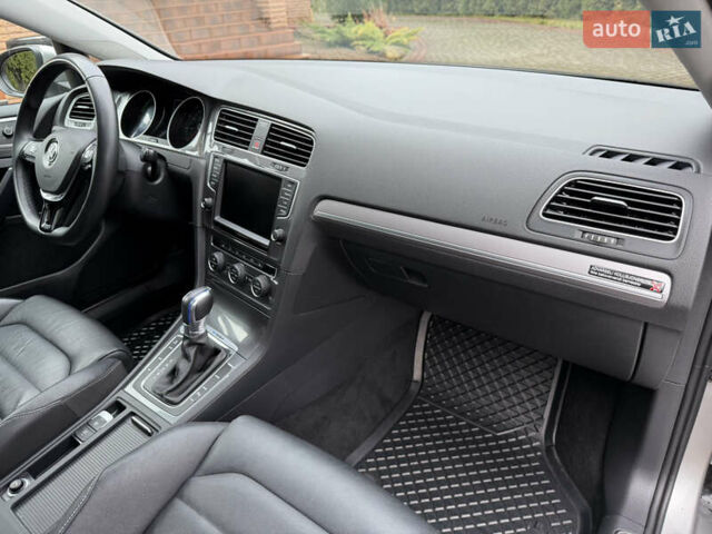 Фольксваген e-Golf, объемом двигателя 0 л и пробегом 92 тыс. км за 9450 $, фото 43 на Automoto.ua