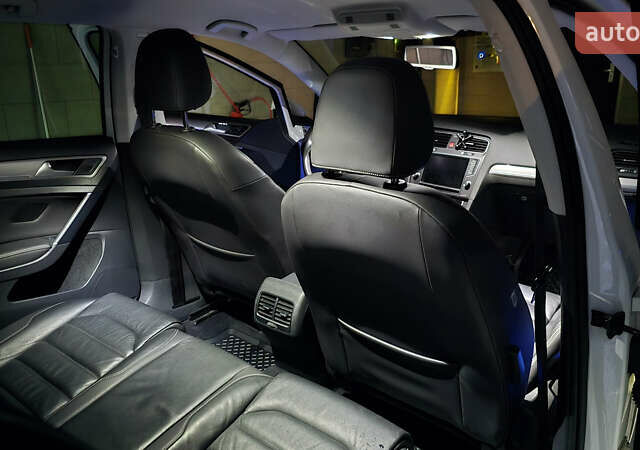 Фольксваген e-Golf, объемом двигателя 0 л и пробегом 114 тыс. км за 10500 $, фото 10 на Automoto.ua