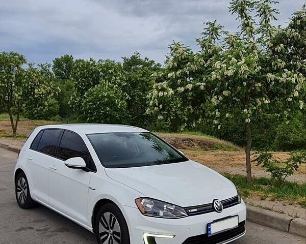 Фольксваген e-Golf, объемом двигателя 0 л и пробегом 80 тыс. км за 14000 $, фото 2 на Automoto.ua