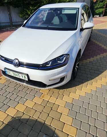 Фольксваген e-Golf, объемом двигателя 0 л и пробегом 60 тыс. км за 10350 $, фото 2 на Automoto.ua
