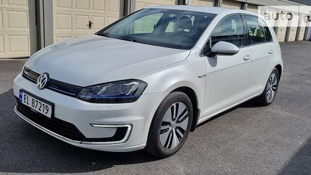 Фольксваген e-Golf, объемом двигателя 0 л и пробегом 96 тыс. км за 12450 $, фото 9 на Automoto.ua