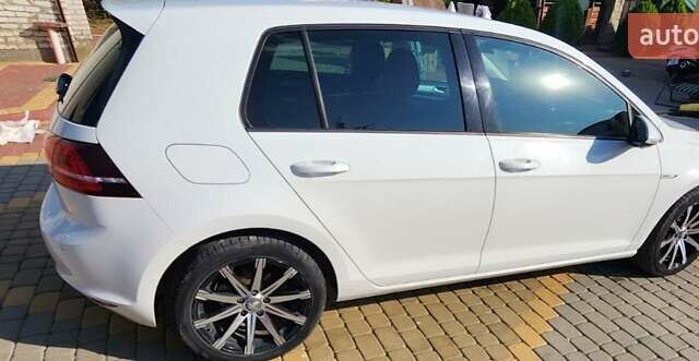 Фольксваген e-Golf, объемом двигателя 0 л и пробегом 60 тыс. км за 10350 $, фото 4 на Automoto.ua