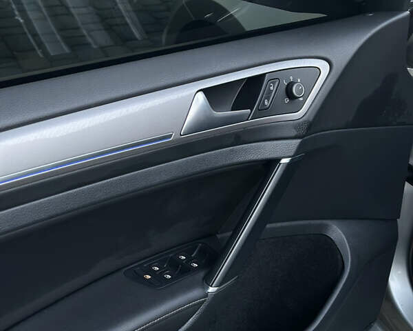 Фольксваген e-Golf, об'ємом двигуна 0 л та пробігом 102 тис. км за 8600 $, фото 15 на Automoto.ua