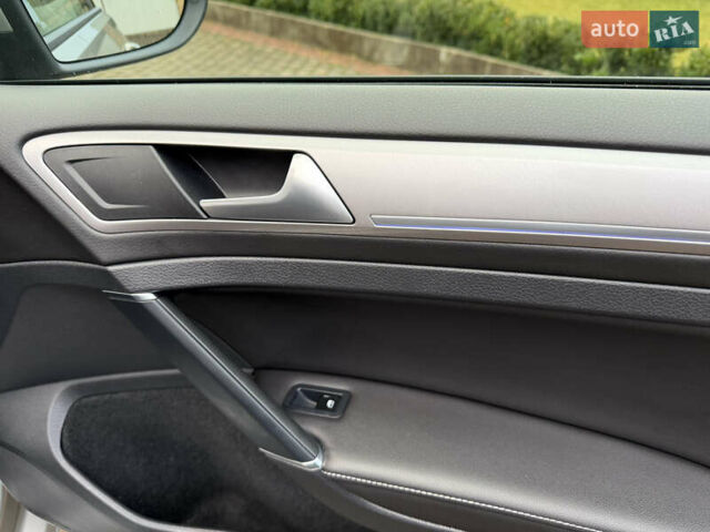 Фольксваген e-Golf, объемом двигателя 0 л и пробегом 92 тыс. км за 9450 $, фото 90 на Automoto.ua