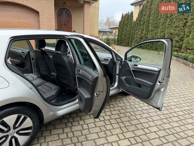 Фольксваген e-Golf, объемом двигателя 0 л и пробегом 92 тыс. км за 9450 $, фото 54 на Automoto.ua