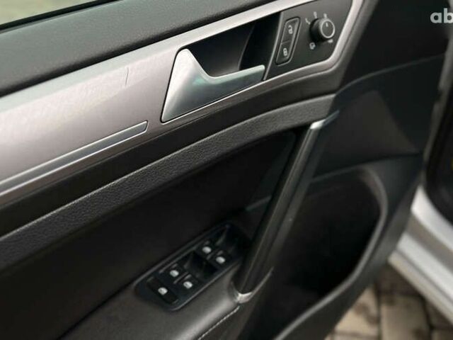 Фольксваген e-Golf, объемом двигателя 0 л и пробегом 64 тыс. км за 10990 $, фото 9 на Automoto.ua