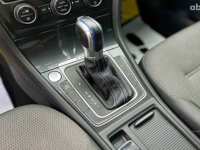 Фольксваген e-Golf, об'ємом двигуна 0 л та пробігом 59 тис. км за 13000 $, фото 16 на Automoto.ua