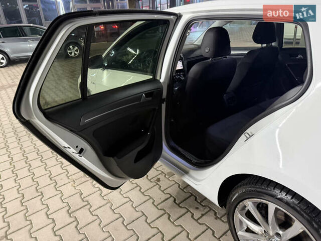 Фольксваген e-Golf, объемом двигателя 0 л и пробегом 137 тыс. км за 11500 $, фото 47 на Automoto.ua