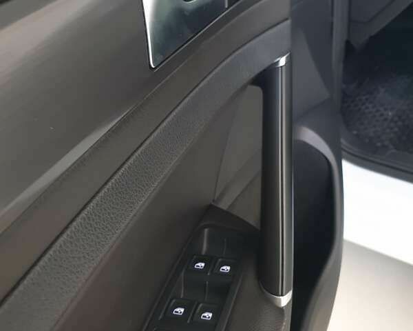 Фольксваген e-Golf, об'ємом двигуна 0 л та пробігом 101 тис. км за 11900 $, фото 8 на Automoto.ua