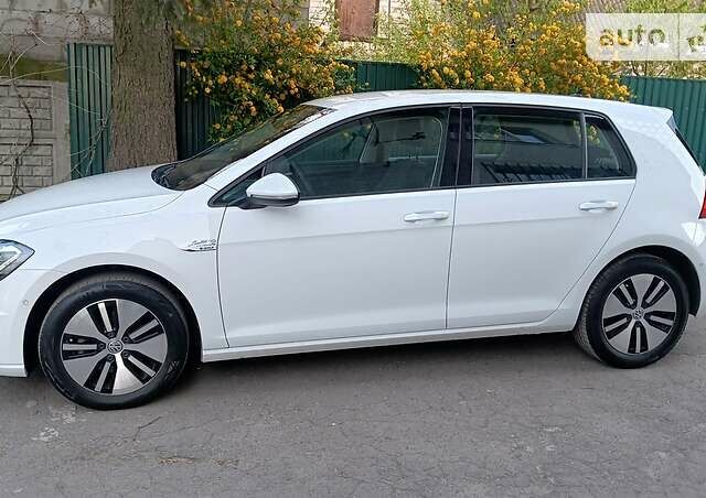 Фольксваген e-Golf, объемом двигателя 0 л и пробегом 127 тыс. км за 18550 $, фото 4 на Automoto.ua