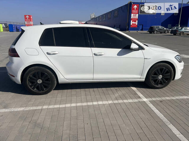 Фольксваген e-Golf, объемом двигателя 0 л и пробегом 140 тыс. км за 15100 $, фото 3 на Automoto.ua