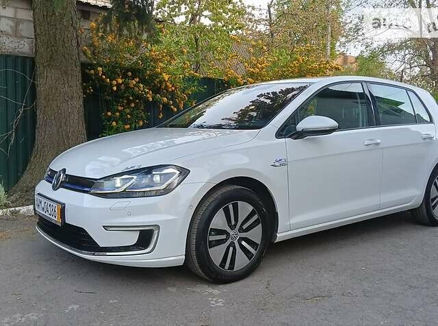 Фольксваген e-Golf, объемом двигателя 0 л и пробегом 127 тыс. км за 18550 $, фото 1 на Automoto.ua