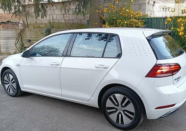 Фольксваген e-Golf, объемом двигателя 0 л и пробегом 127 тыс. км за 18550 $, фото 5 на Automoto.ua