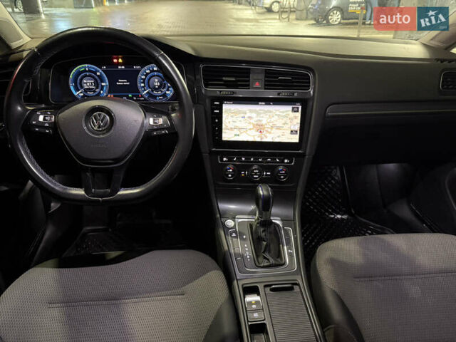 Фольксваген e-Golf, объемом двигателя 0 л и пробегом 137 тыс. км за 11500 $, фото 76 на Automoto.ua