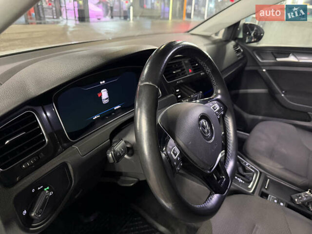 Фольксваген e-Golf, объемом двигателя 0 л и пробегом 137 тыс. км за 11500 $, фото 34 на Automoto.ua