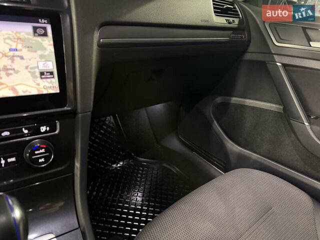 Фольксваген e-Golf, объемом двигателя 0 л и пробегом 137 тыс. км за 11500 $, фото 37 на Automoto.ua