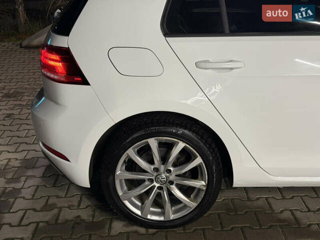 Фольксваген e-Golf, объемом двигателя 0 л и пробегом 137 тыс. км за 11500 $, фото 30 на Automoto.ua