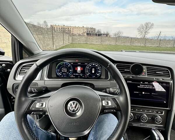 Фольксваген e-Golf, объемом двигателя 0 л и пробегом 80 тыс. км за 15500 $, фото 8 на Automoto.ua