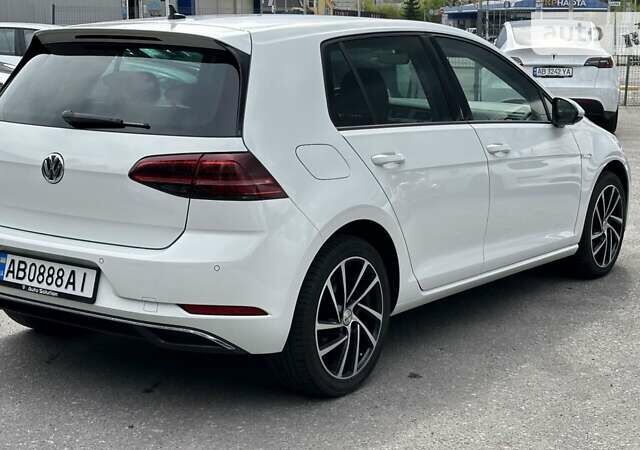 Фольксваген e-Golf, объемом двигателя 0 л и пробегом 76 тыс. км за 18400 $, фото 12 на Automoto.ua