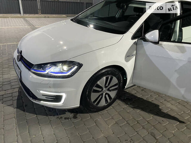 Фольксваген e-Golf, объемом двигателя 0 л и пробегом 49 тыс. км за 14800 $, фото 18 на Automoto.ua