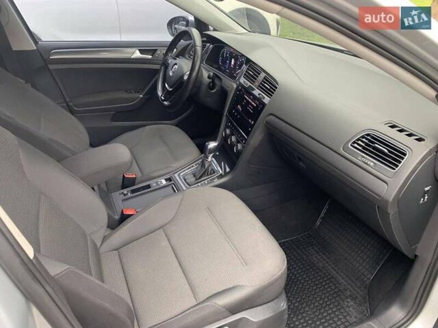 Фольксваген e-Golf, объемом двигателя 0 л и пробегом 66 тыс. км за 14200 $, фото 10 на Automoto.ua