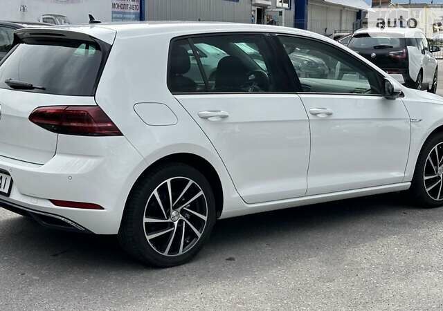 Фольксваген e-Golf, объемом двигателя 0 л и пробегом 76 тыс. км за 18400 $, фото 10 на Automoto.ua