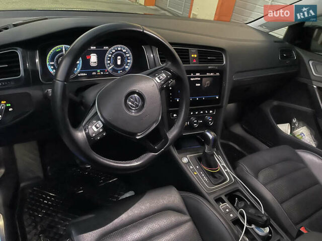 Фольксваген e-Golf, объемом двигателя 0 л и пробегом 123 тыс. км за 15600 $, фото 8 на Automoto.ua
