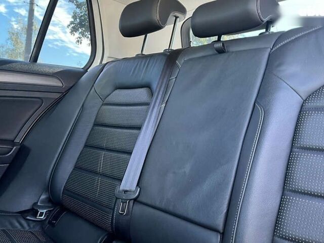 Фольксваген e-Golf, объемом двигателя 0 л и пробегом 100 тыс. км за 14700 $, фото 18 на Automoto.ua