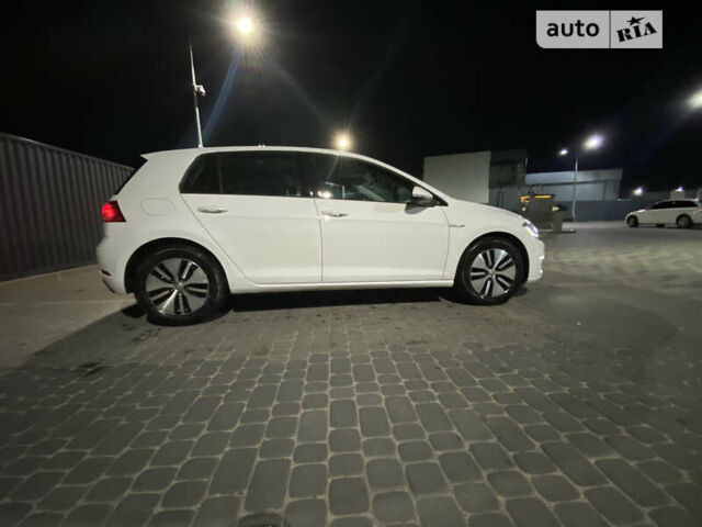 Фольксваген e-Golf, объемом двигателя 0 л и пробегом 49 тыс. км за 14800 $, фото 7 на Automoto.ua