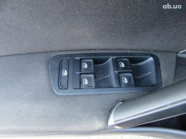 Фольксваген e-Golf, об'ємом двигуна 0 л та пробігом 164 тис. км за 11998 $, фото 24 на Automoto.ua