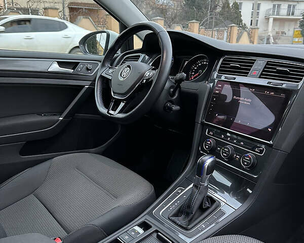 Фольксваген e-Golf, объемом двигателя 0 л и пробегом 15 тыс. км за 23000 $, фото 9 на Automoto.ua