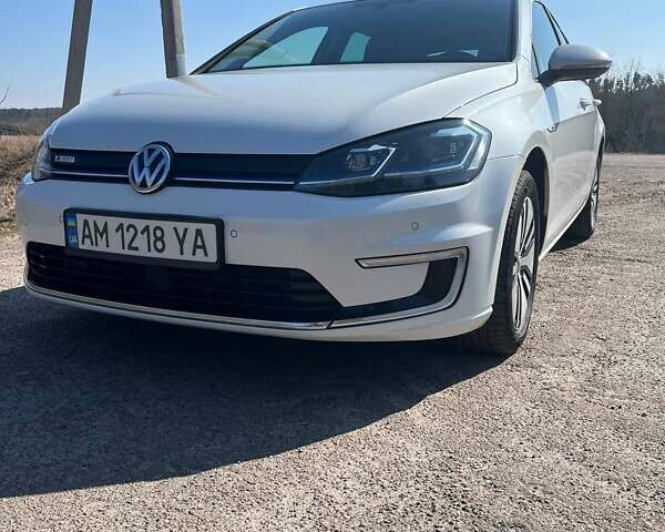 Фольксваген e-Golf, объемом двигателя 0 л и пробегом 160 тыс. км за 16250 $, фото 9 на Automoto.ua