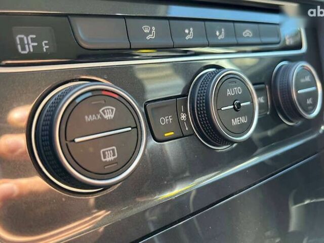 Фольксваген e-Golf, объемом двигателя 0 л и пробегом 56 тыс. км за 14999 $, фото 15 на Automoto.ua