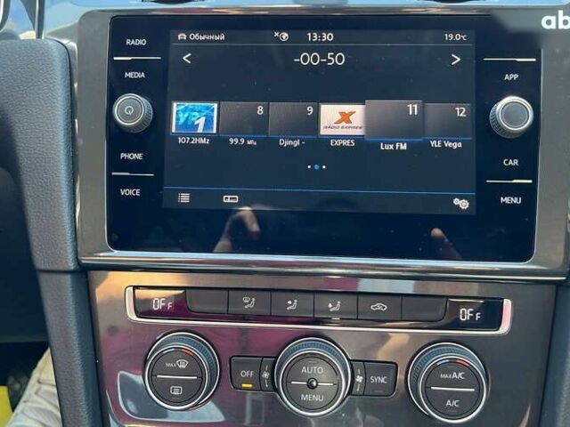 Фольксваген e-Golf, объемом двигателя 0 л и пробегом 56 тыс. км за 14999 $, фото 13 на Automoto.ua