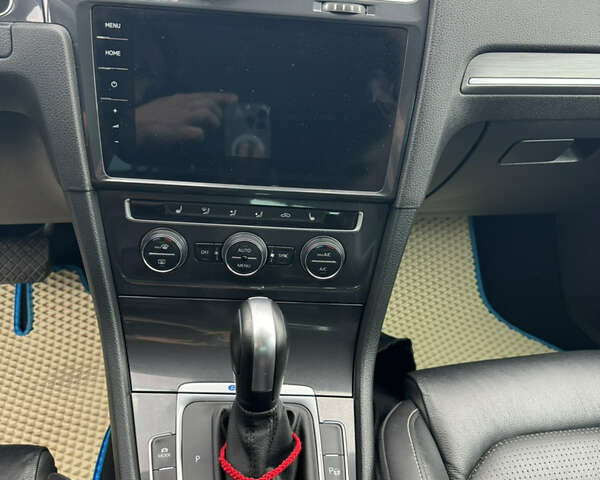 Фольксваген e-Golf, объемом двигателя 0 л и пробегом 63 тыс. км за 18200 $, фото 11 на Automoto.ua