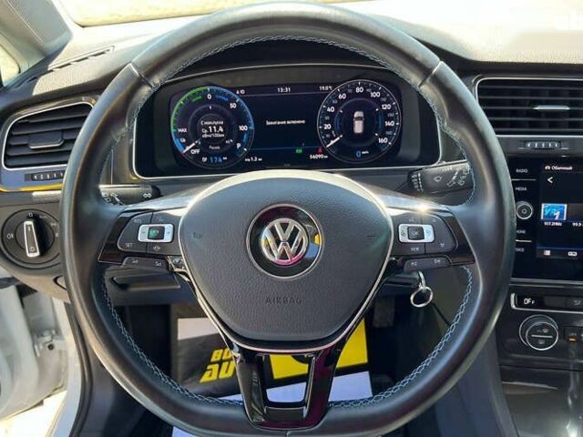Фольксваген e-Golf, объемом двигателя 0 л и пробегом 56 тыс. км за 14999 $, фото 11 на Automoto.ua