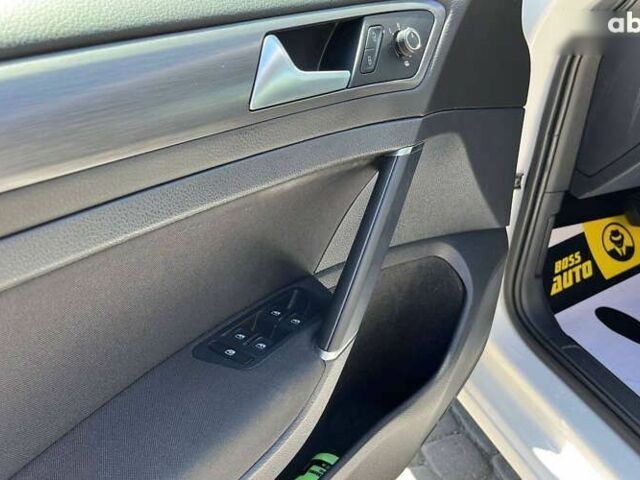 Фольксваген e-Golf, объемом двигателя 0 л и пробегом 56 тыс. км за 14999 $, фото 9 на Automoto.ua