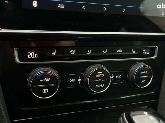 Фольксваген e-Golf, объемом двигателя 0 л и пробегом 70 тыс. км за 16999 $, фото 11 на Automoto.ua