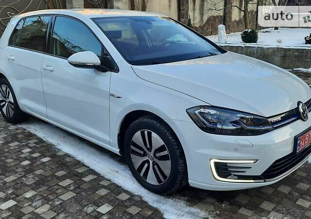 Фольксваген e-Golf, объемом двигателя 0 л и пробегом 26 тыс. км за 15698 $, фото 5 на Automoto.ua