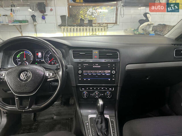 Фольксваген e-Golf, объемом двигателя 0 л и пробегом 152 тыс. км за 13300 $, фото 14 на Automoto.ua