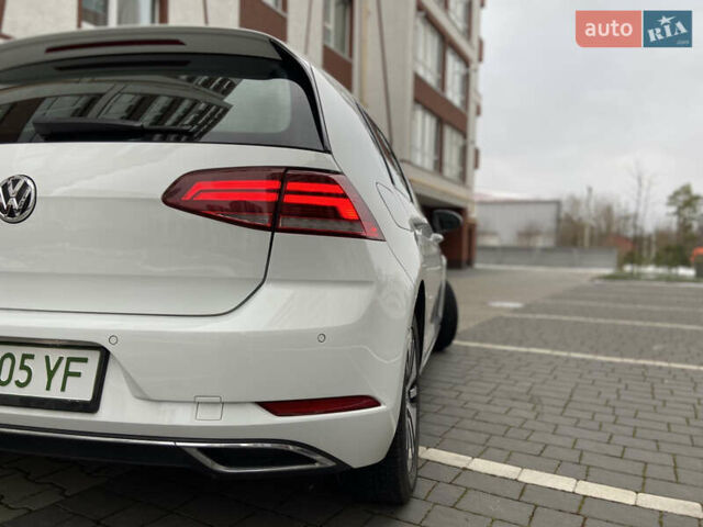 Фольксваген e-Golf, объемом двигателя 0 л и пробегом 31 тыс. км за 15650 $, фото 10 на Automoto.ua