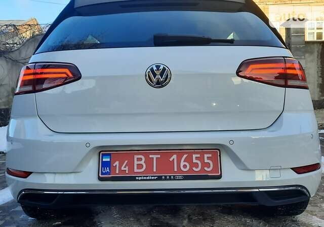 Фольксваген e-Golf, объемом двигателя 0 л и пробегом 26 тыс. км за 15698 $, фото 32 на Automoto.ua