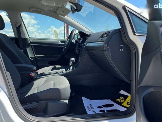 Фольксваген e-Golf, объемом двигателя 0 л и пробегом 56 тыс. км за 14999 $, фото 18 на Automoto.ua