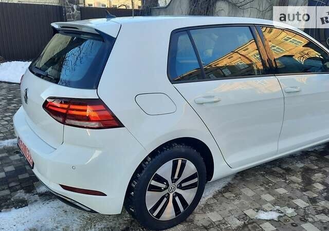 Фольксваген e-Golf, объемом двигателя 0 л и пробегом 26 тыс. км за 15698 $, фото 41 на Automoto.ua