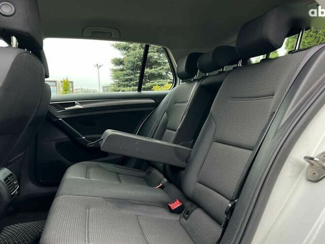 Фольксваген e-Golf, объемом двигателя 0 л и пробегом 82 тыс. км за 13990 $, фото 11 на Automoto.ua