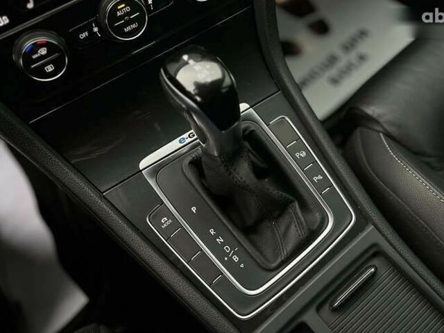 Фольксваген e-Golf, объемом двигателя 0 л и пробегом 70 тыс. км за 16999 $, фото 12 на Automoto.ua