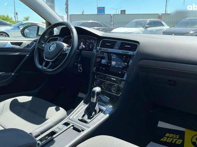 Фольксваген e-Golf, объемом двигателя 0 л и пробегом 56 тыс. км за 14999 $, фото 17 на Automoto.ua