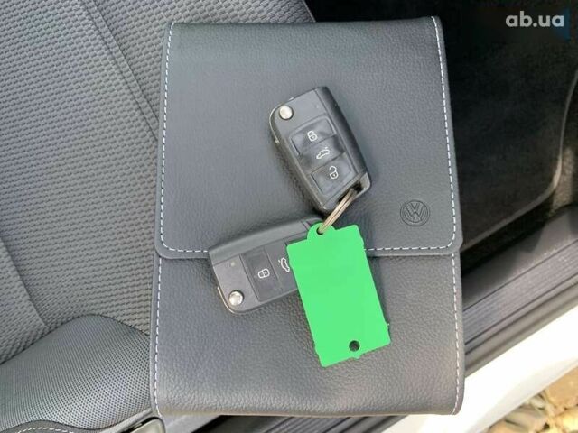 Фольксваген e-Golf, объемом двигателя 0 л и пробегом 19 тыс. км за 14900 $, фото 26 на Automoto.ua